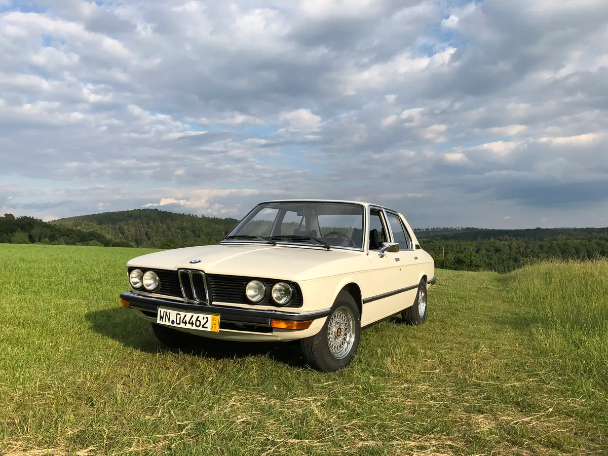 BMW E12 520